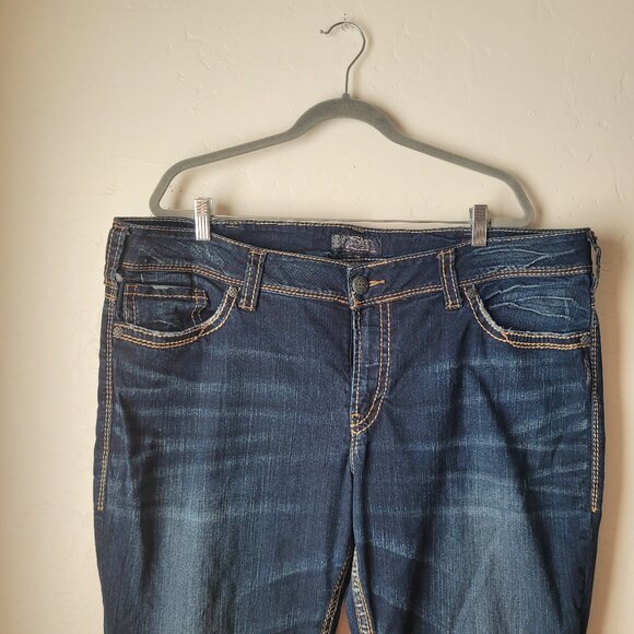 Silver Suki Mid Rise Bootcut Jeans - Picture 4 of 12